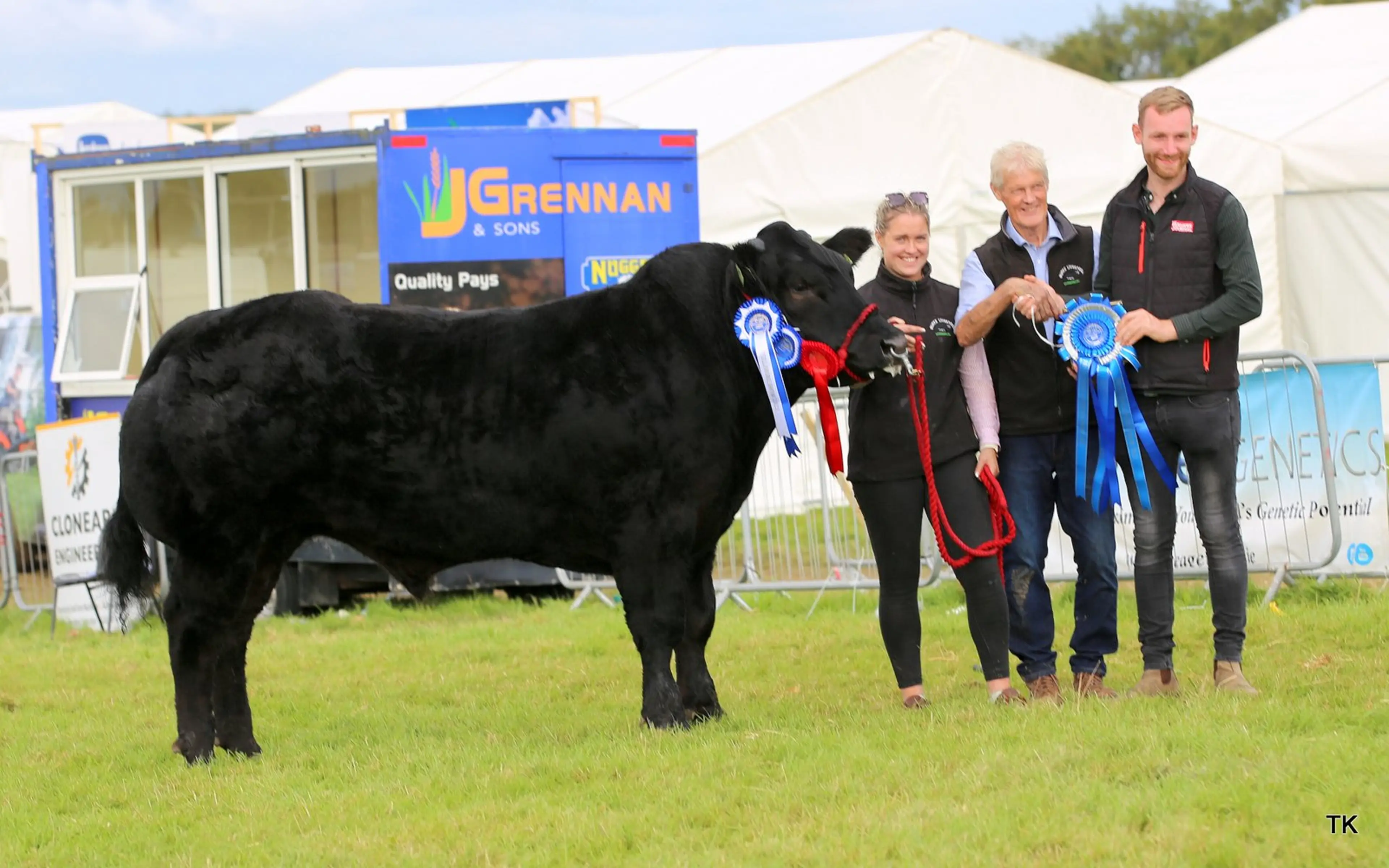 Aisling Burke's Reserve Overall Senior Commercial Champion sired by Imperial de l'Ecluse (S905)